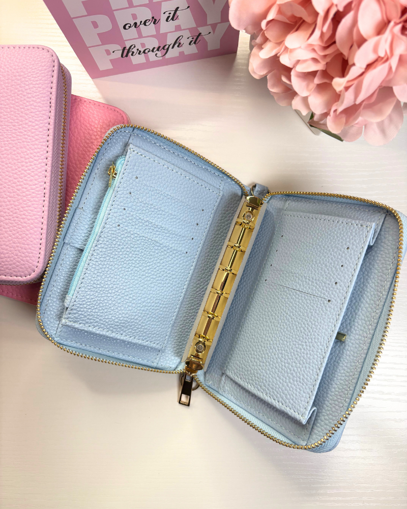 A7 Pebble Leather Zipper Wristlet Binder 💖